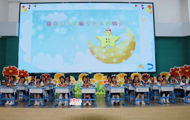 桌面舞1.JPG